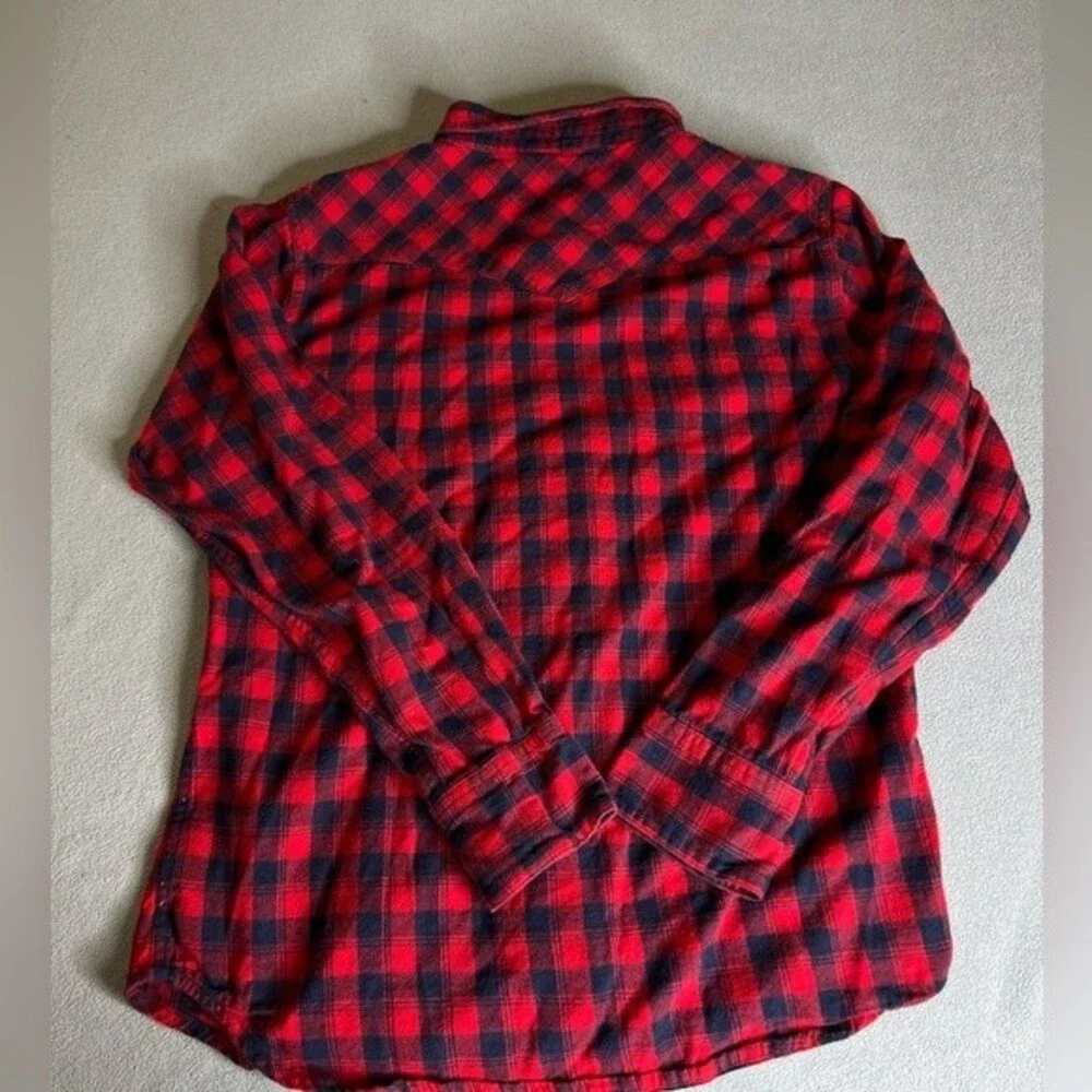 Men's Levi's Red and Black Plaid Flannel Button-up Shirt Size Medium
